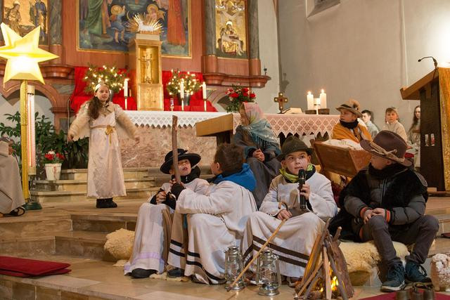 2022-12-24 Krippenspiel in der Christmette - Bild 008