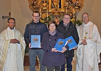 Übergabe Sonntagsbibel Thumsenreuth (2)